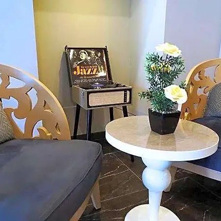 Homey Airport